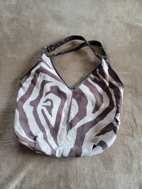 Jessica Simpson Large Brown & Cream Zebra-Print Shoulder Bag